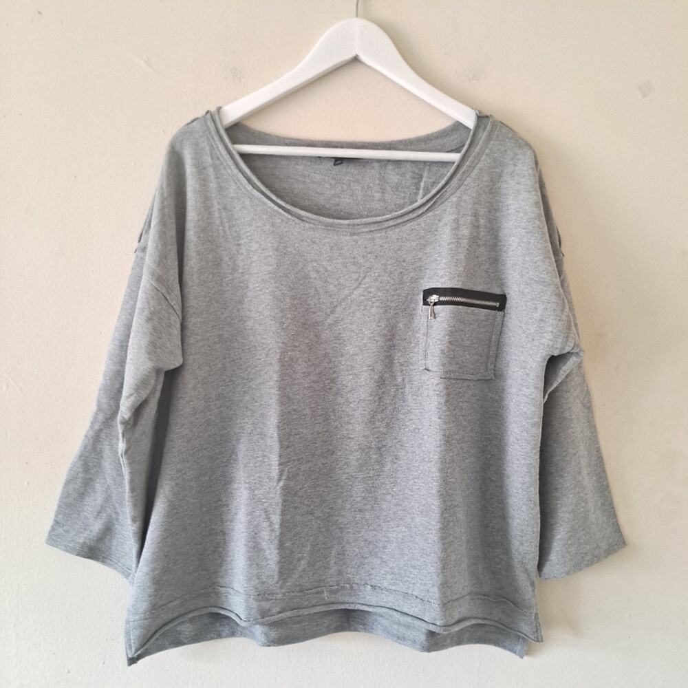 Cable & Gauge Gray Raw Edge Boat Neck Sweatshirt